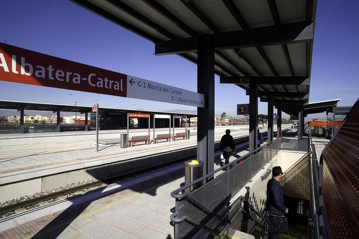 Estación de Albatera-Catral.jpg