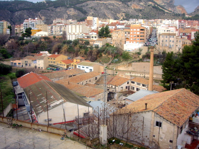 Proposta d'espai fabril per a dur a terme Ateneu de creació i fabricació